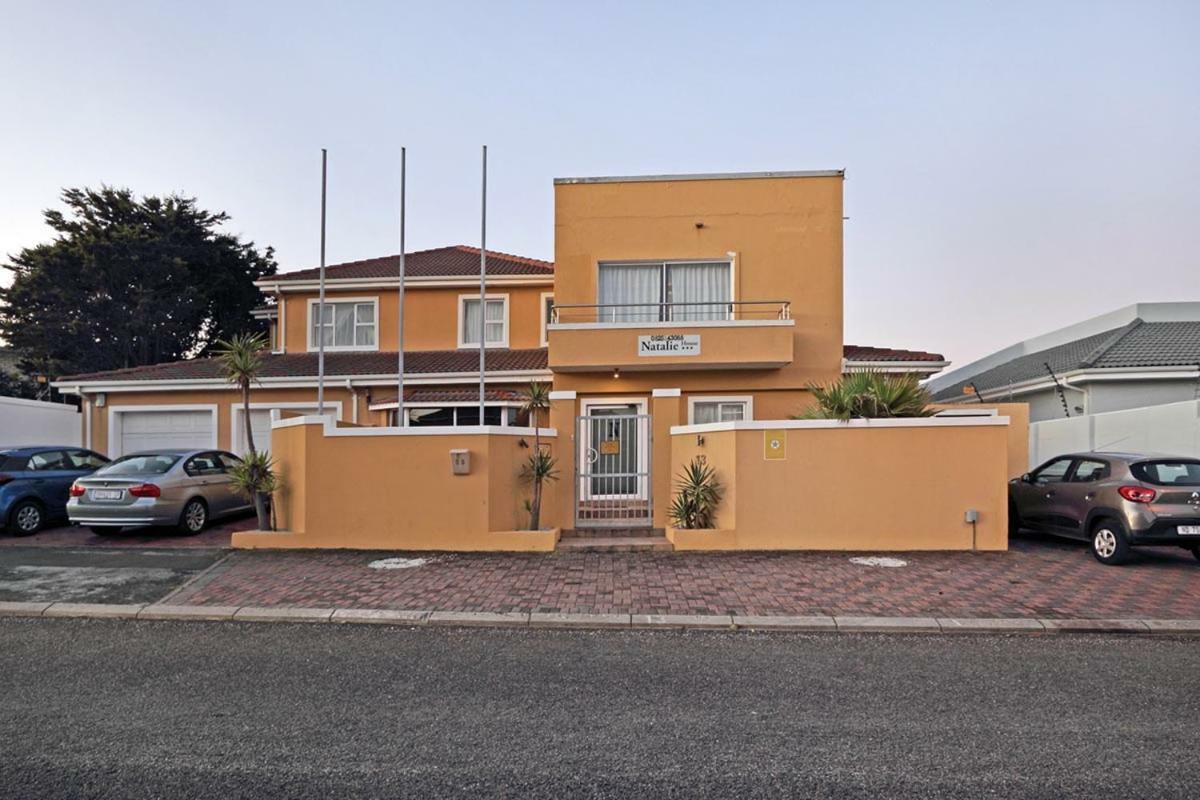 Natalie Guesthouse Bloubergstrand Exterior foto