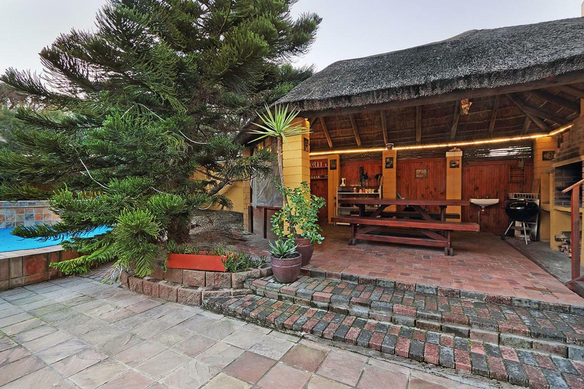 Natalie Guesthouse Bloubergstrand Exterior foto
